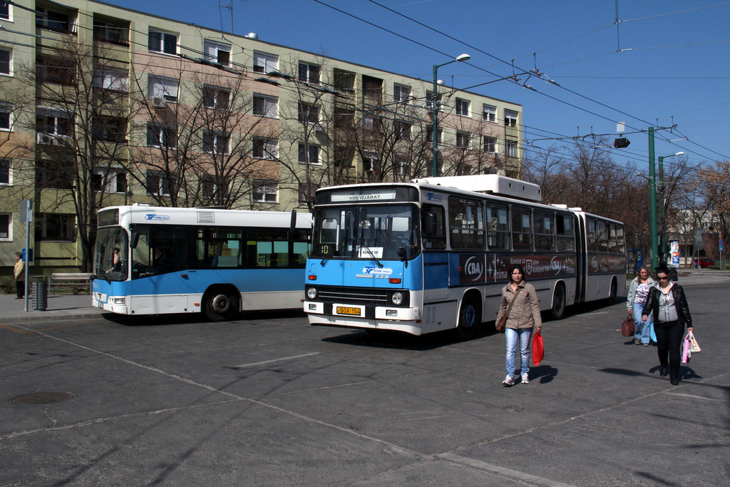 Szegedi buszok<br />(fotók: Tevan Imre)