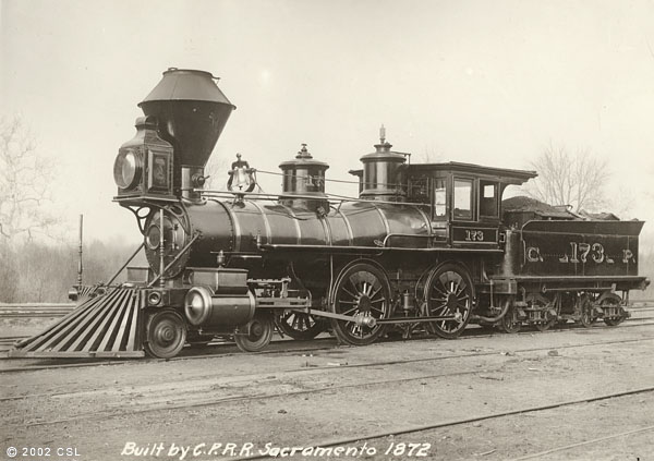 A Lilly Belle alapjául szolgáló CP#137-es lokomotív<br>(képek forrása: Wikipedia)
