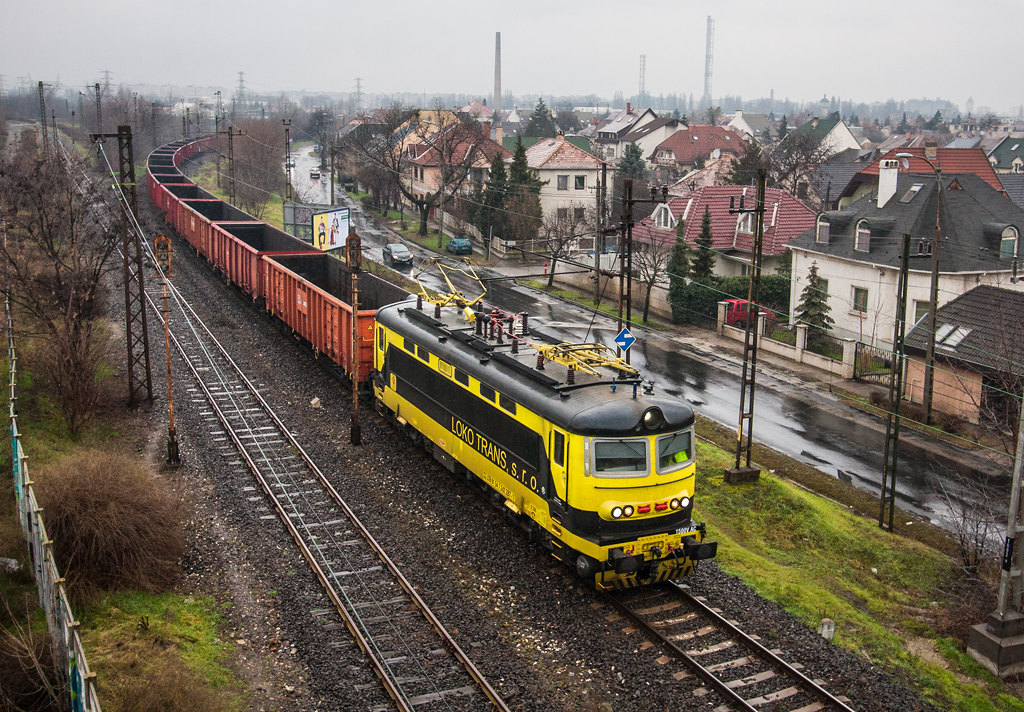 Párkány–Kürtös-viszonylatú vonattal halad a Körvasúton az egyik Plehács<br>(fotó: Vörös Attila)
