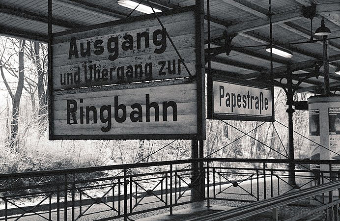 S-Bahnhof Papestrasse, ahogy az száz évet kiszolgált<br>(forrás: www.stadtschnellbahn-berlin.de)