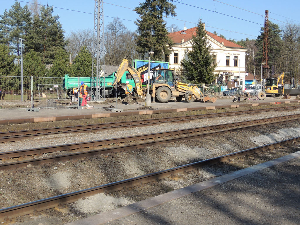 Praha-Klánovice megállóban is hozzáfogtak a munkához