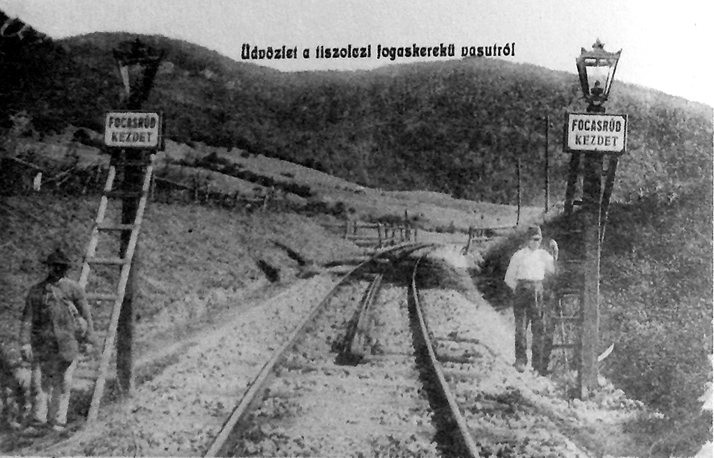 A Tiszolci Fogaskerekű Vasút képeslapja<br>(fotók: Képek a régi magyar vasutakról és vonatokról című könyv, KÖZDOK, 1991)