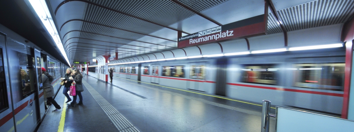 A bécsi metróhálózat egyik legidősebb állomása csupa új szerelvénnyel<br>forrás: Wiener Linien