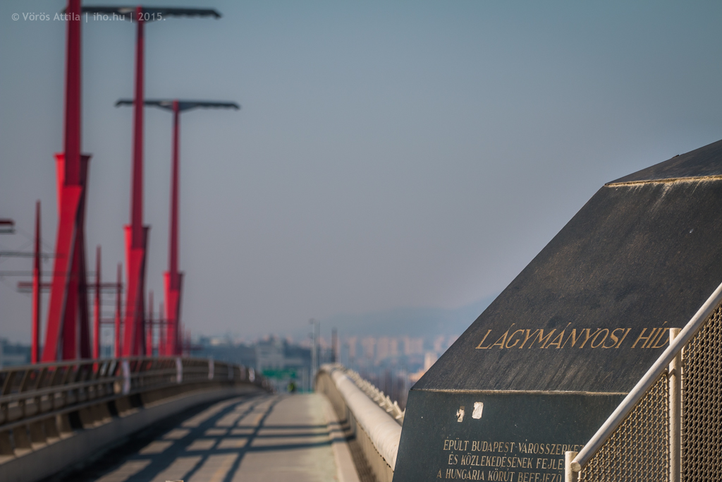 A lezárt híd egy szép napos szombati napon<br>A képre kattintva galéria nyílik Vörös Attila felvételeiből