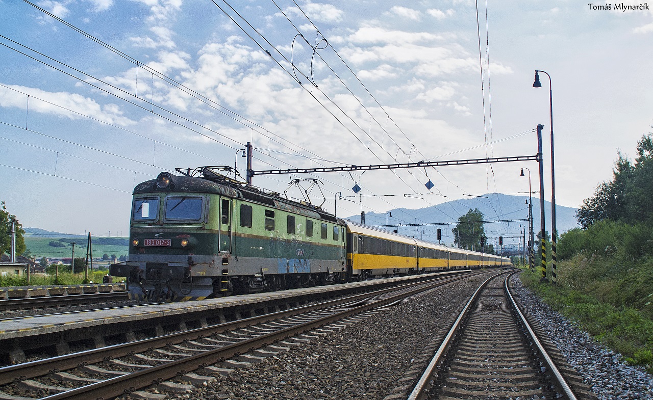 A Regiojet InterCity járata Prága felé a Szepességben Szepesolaszi (Spišské Vlachy) állomásnál<br>(fotó: Railpage.net)