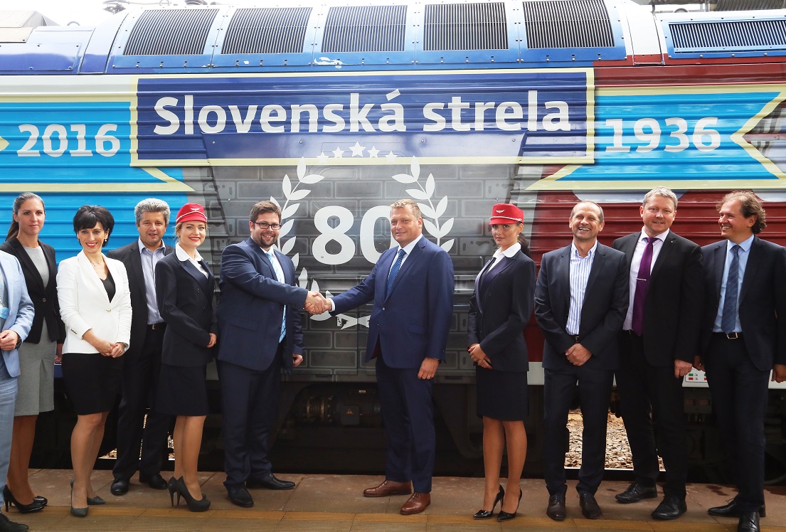Az ünepélyen a cseh és szlovák vasúttársaságok vezető képviselői vettek részt