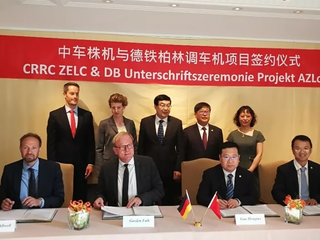 A DB és a kínai CRRC Zhuzhou a napokban írt alá megállapodást összesen húsz hibrid tolatómozdony beszerzéséről (forrás: Railway Gazette)