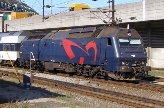 A DSB a sjaellandi villamosítást követően villamos mozdonyokra cseréli le a harminc-harmincöt éves ME-sorozatú dízeleket, továbbá az AnsaldoBreadától vásárolt IC2-es és IC4-es motorvonatok egy részét (fotó: IRJ)
