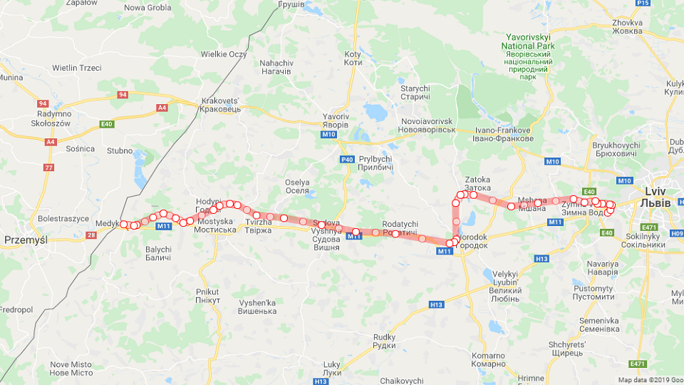Lvivtől a lengyel határig épülne ki a normál nyomtávú pálya, ezzel jelentősen lerövidülhet a menetidő Krakkó felé (térkép forrása: RailTech, Google Maps)