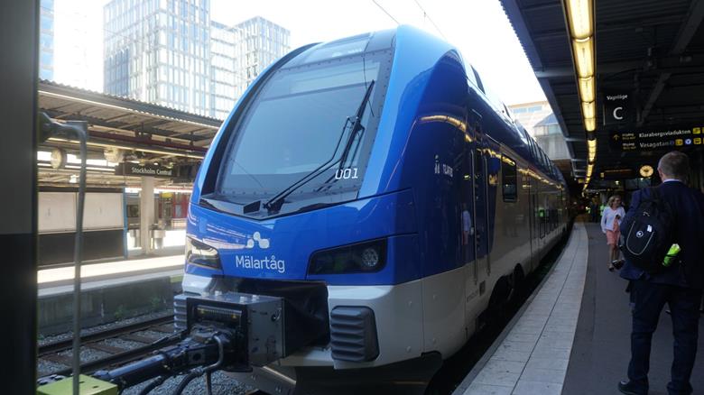 Az eddig megrendelt 41 KISS mellé további tizenkét kétszintes szerelvény érkezik Stockholm környékére (kép forrása: Railway Gazette)