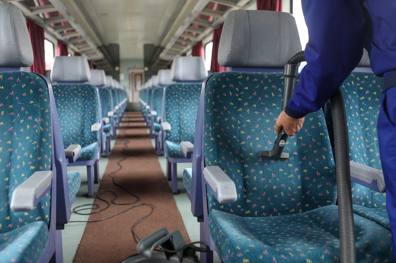 Szigorúbban ellenőrzi a MÁV-Start a személykocsik külső és belső tisztaságát az utasok komfortérzetének javítása érdekében (fotó: MÁV-Start)