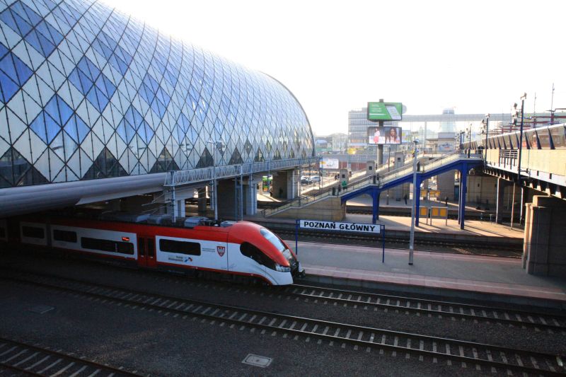 Öt újgenerációs Elf-motorvonattal korszerűsödhet a Poznan környéki elővárosi vasúti szolgáltatás (kép forrása: Railway Pro)