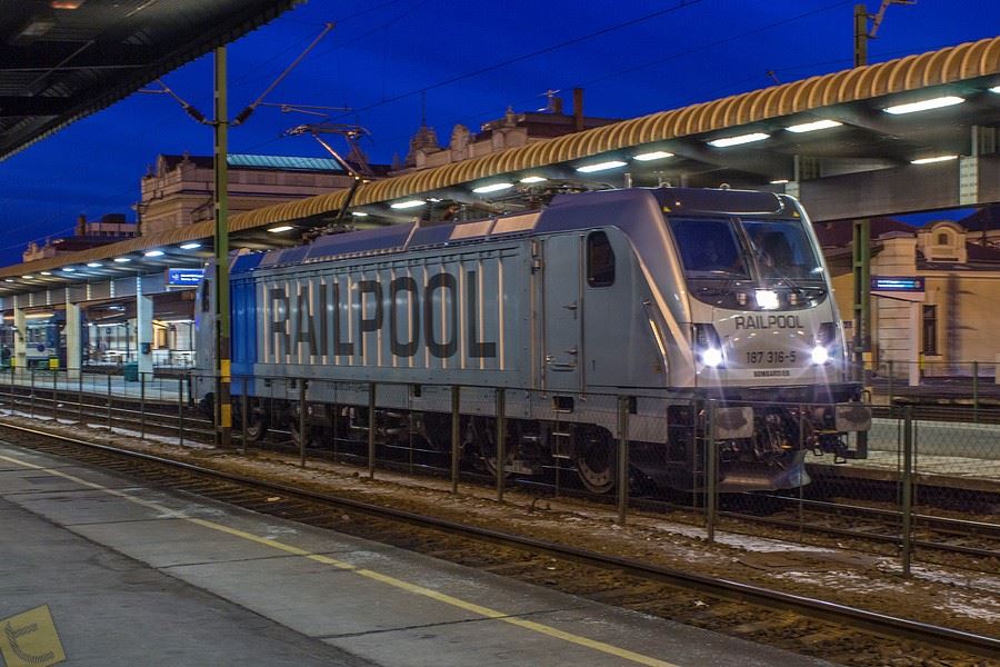 Hamarosan már több mint kétszáz Traxx-mozdony szolgál a Railpool flottájában (fotó: Moór Ferenc)
