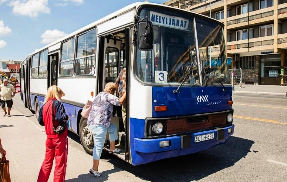 Január elsejétől búcsúznak a régi veszprémi buszok (fotó: veol.hu)