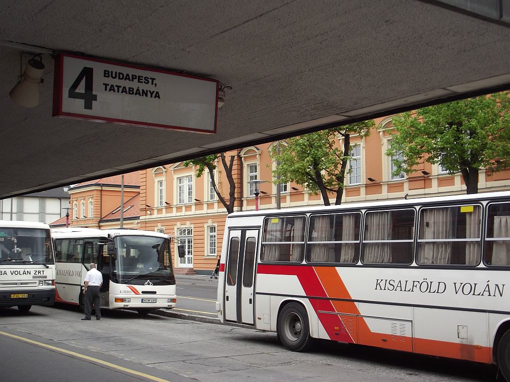 Ritkán állnak már autóbuszok Győrben a 4-es kocsiállásnál