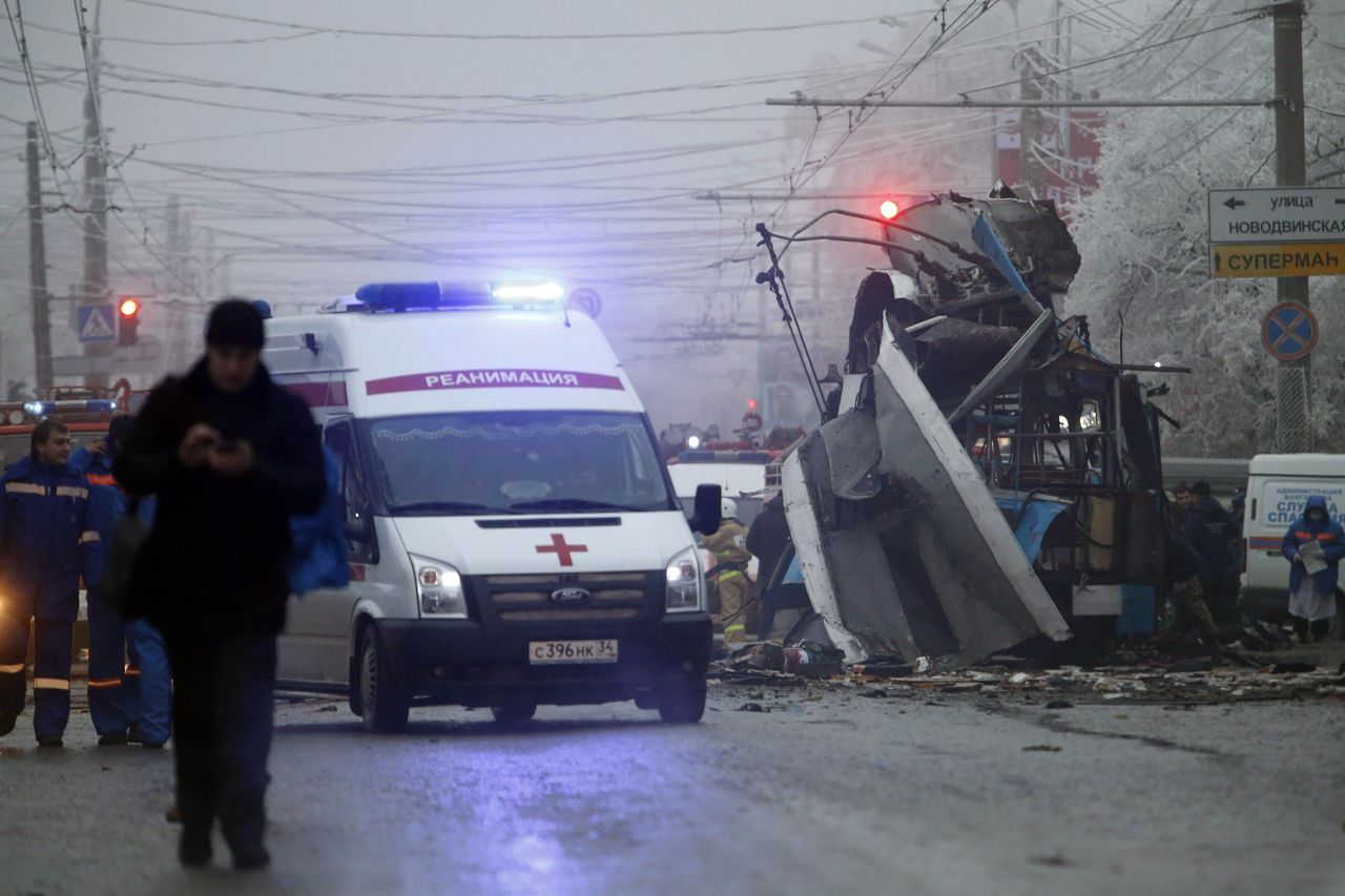 A Novogyinszkaja utca előtt történt a detonáció. Sem a halottak, sem a sebesültek száma nem végleges. A képre kattintva galéria nyílik (fotó: bbc.co.uk)