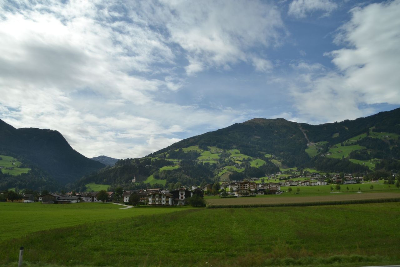 Tiroli táj, az idő tökéletes a mai kiránduláshoz