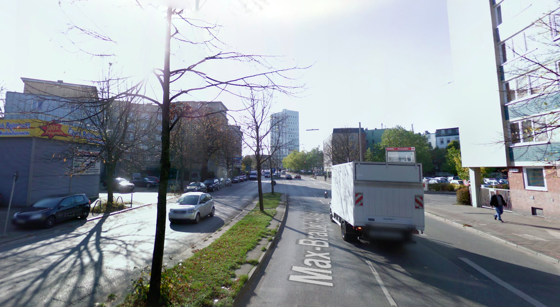 A Max Brauer Allee egy szakaszára a személyautók se mehetnek be, ha öreg dízelmotor van bennük (Google Street View)
