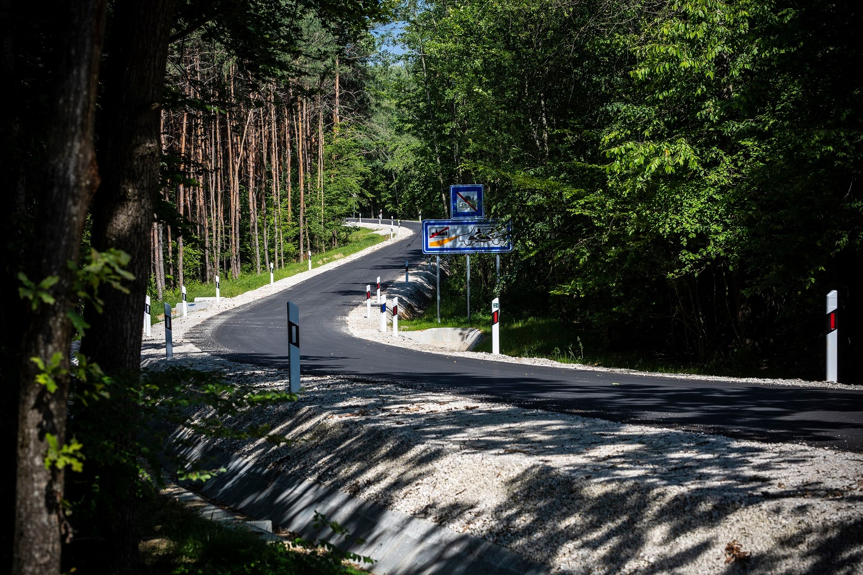 Közel 1,3 kilométer hosszú burkolaton tekerhetnek át Orfaluból Szlovéniába a bringások. A képre kattintve galéria nyílik (fotók: NIF Zrt.)