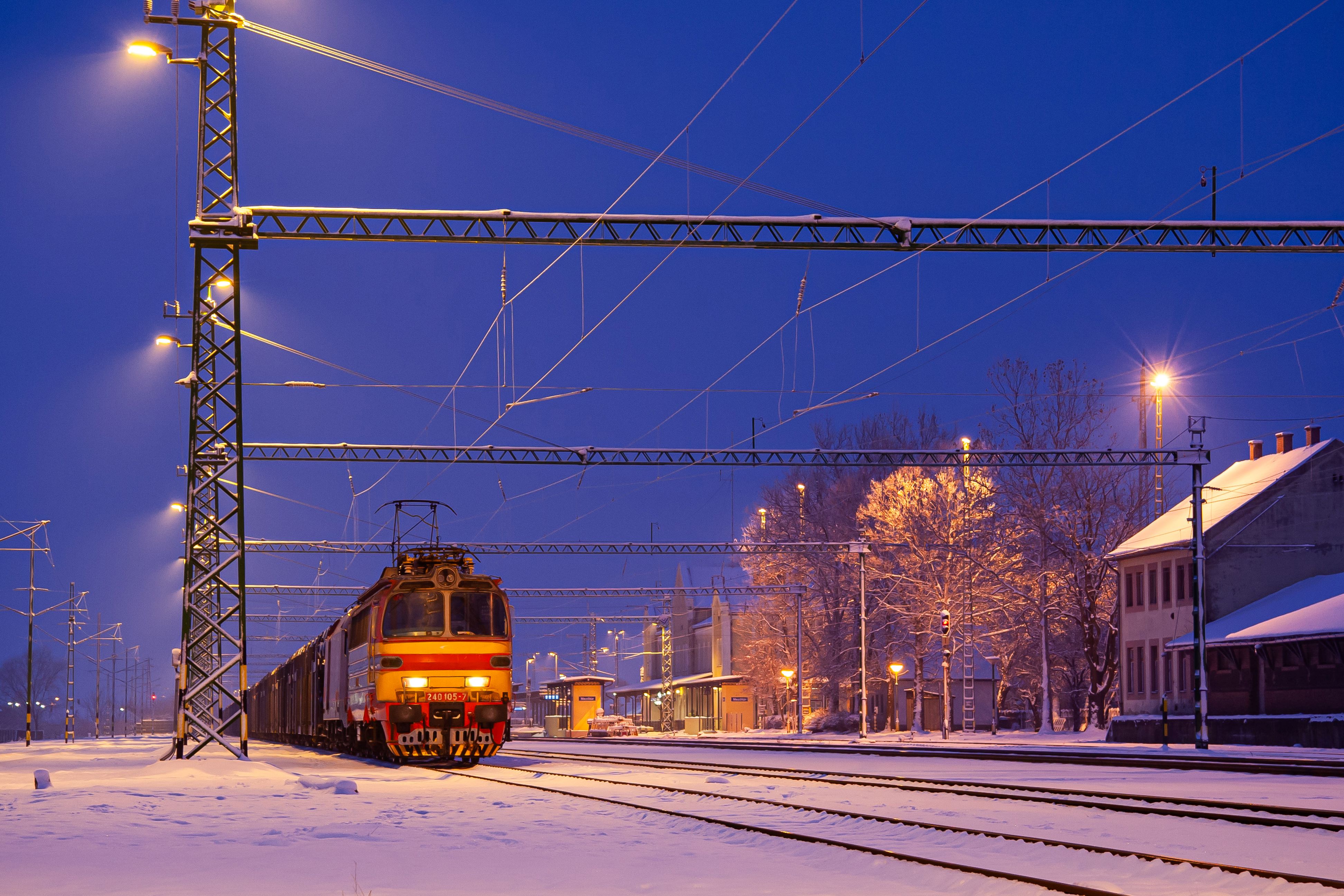 Prohászka Csaba felvétele a laminátos elegyről 2010. december 29-én készült Mezőtúr állomáson