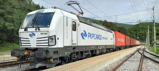 dfel9U8uPEM81NRNJ1rXRoT0qmbE6QfS0WYLSOKU