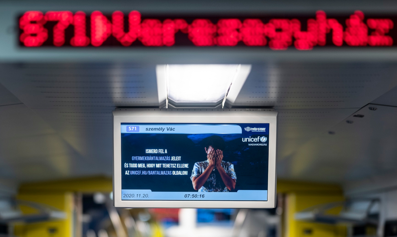 00_gyemekjogok_bemondasa_mav_volanbusz