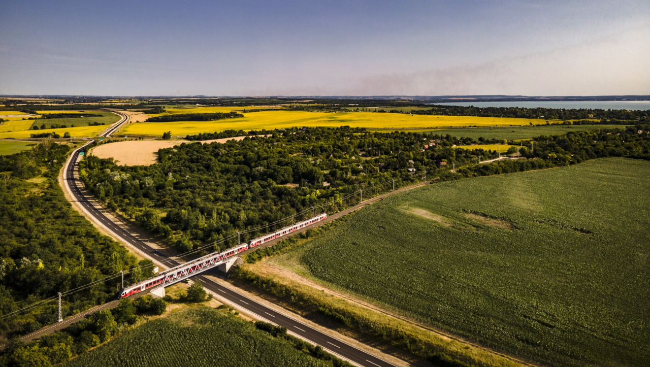 00_balaton_ketmillio