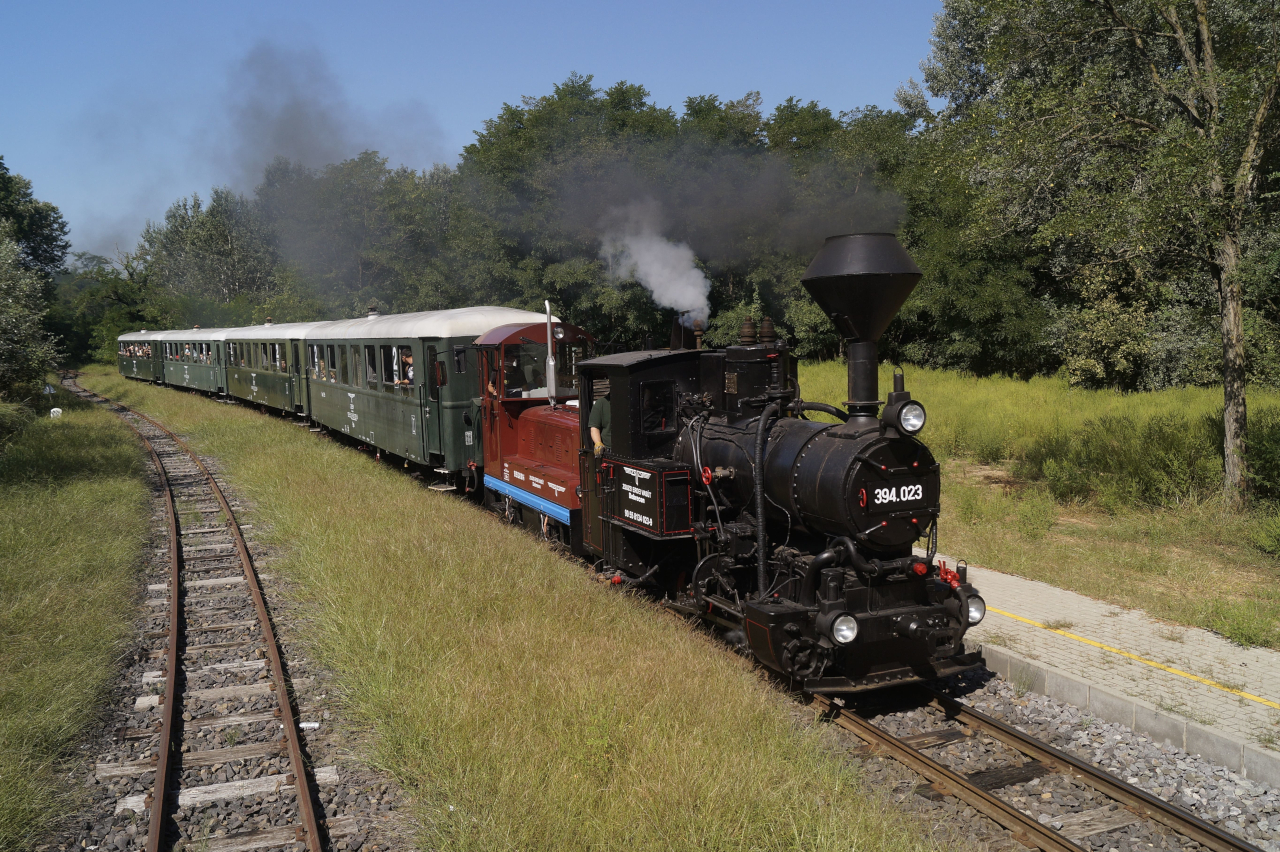 00_zsuzsivasut_husvet2022