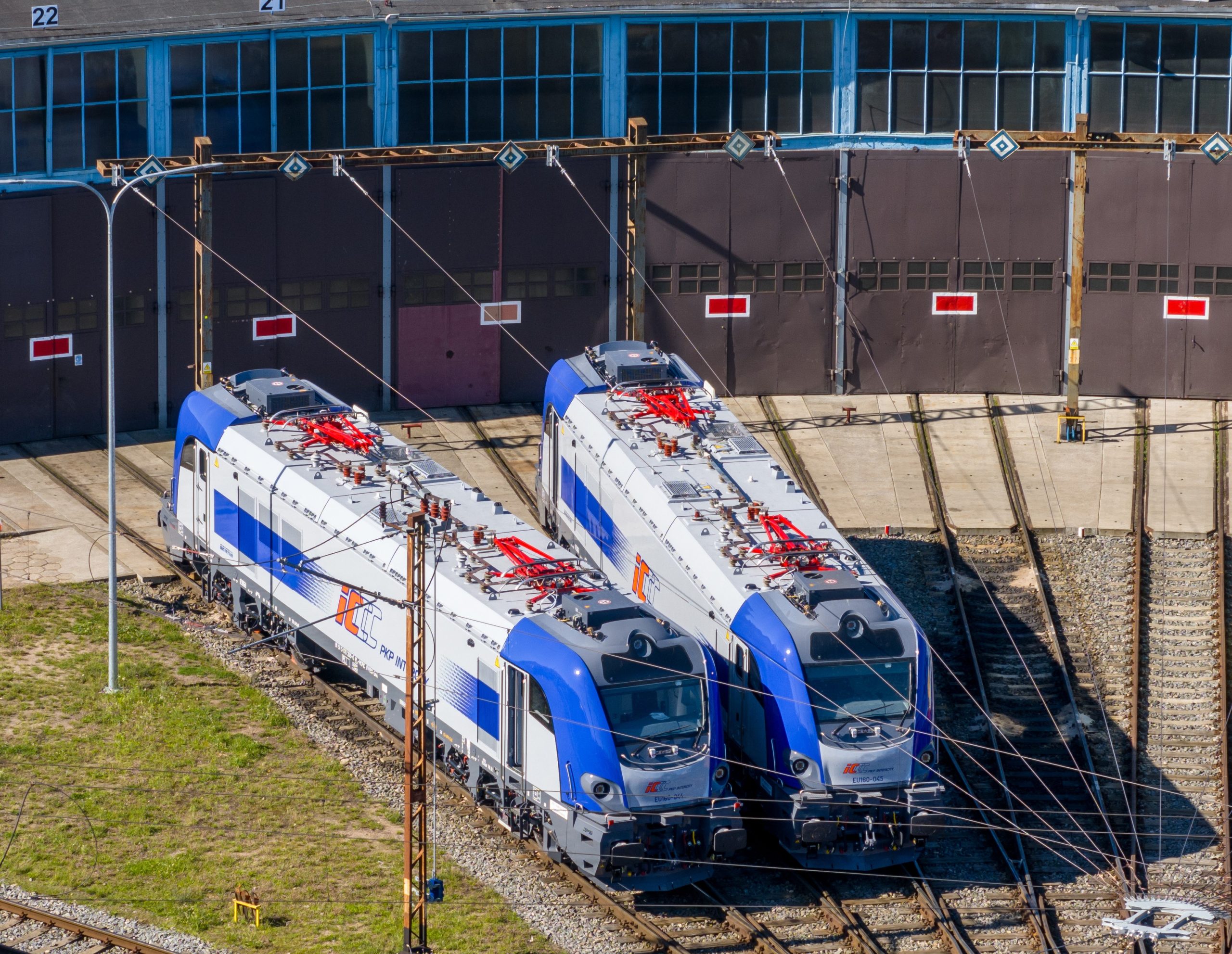 A PKP Intercity Griffmadarai közül kettő
