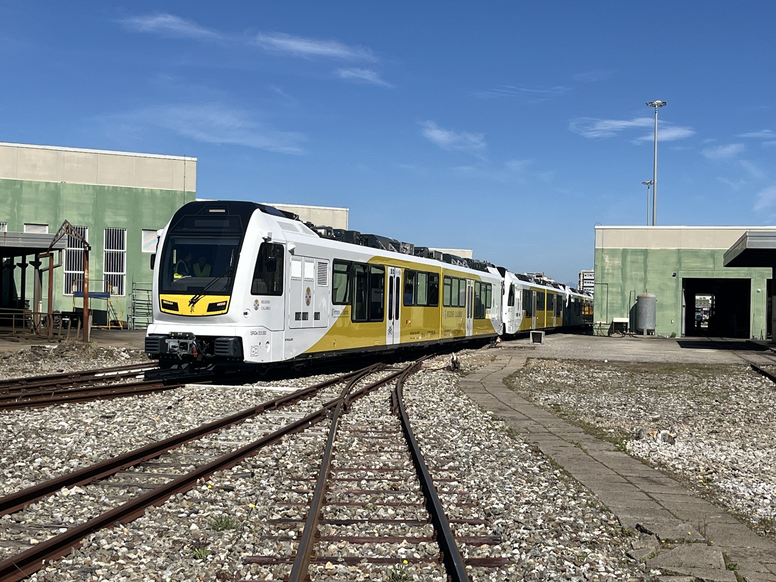 stadler_keskeny_motorvonat_fdc_olaszorszag