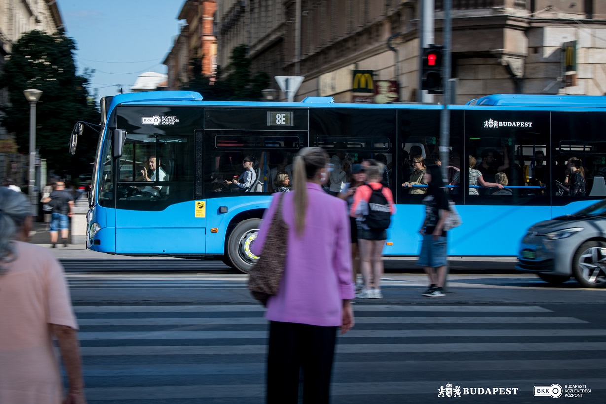 02_uj_dizelbusz_pesten