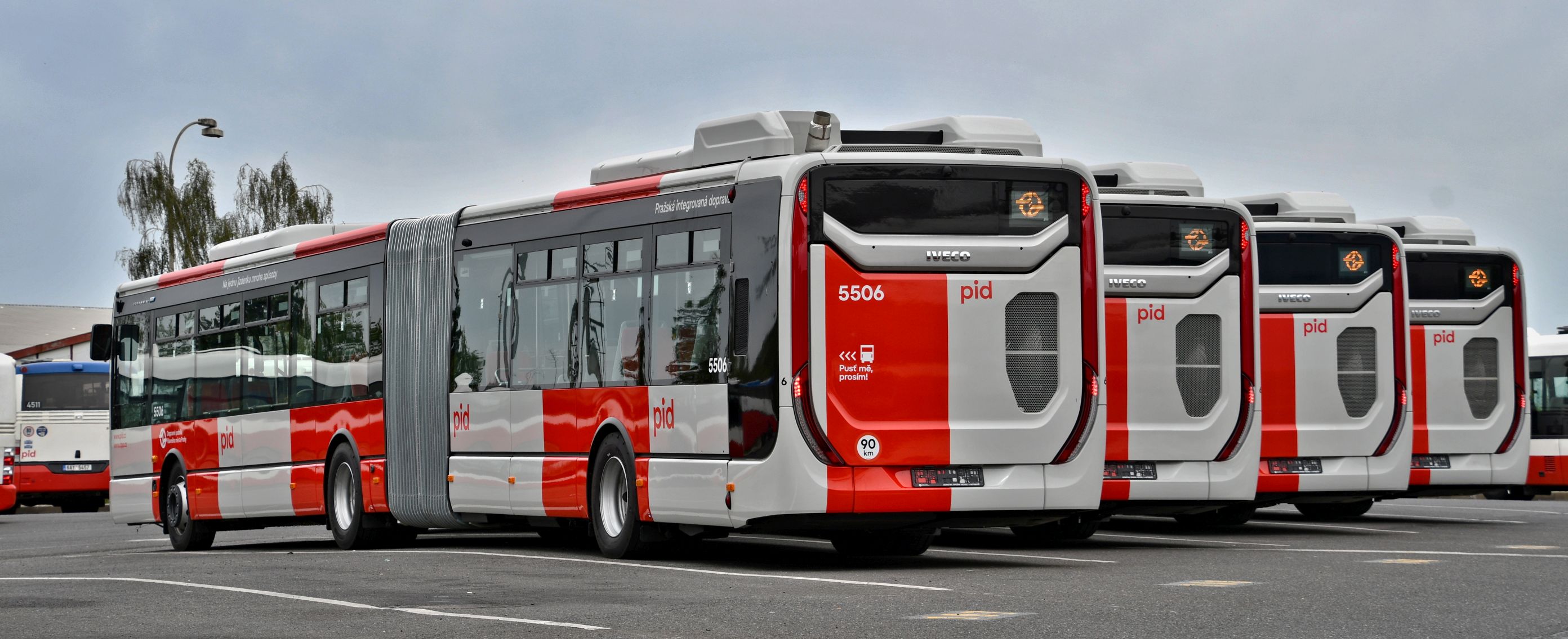 _iveco_urbanway_hybrid_flotila_zb