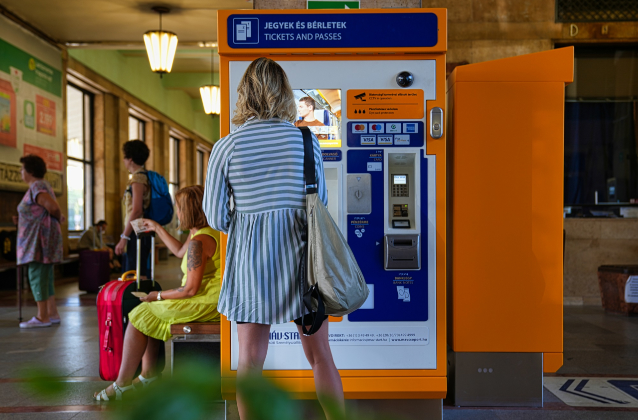 00_jegyautomata