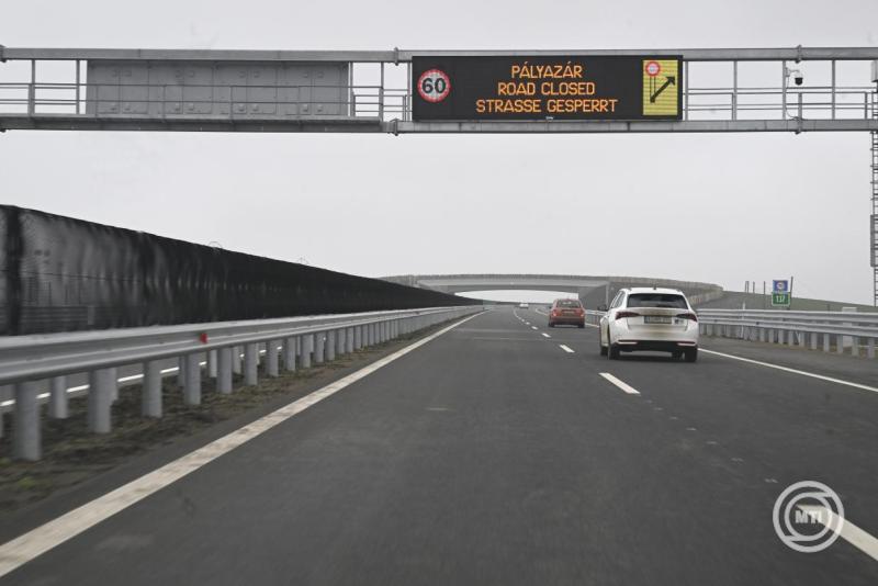 m4_toroksztmik_kisujsz_mti