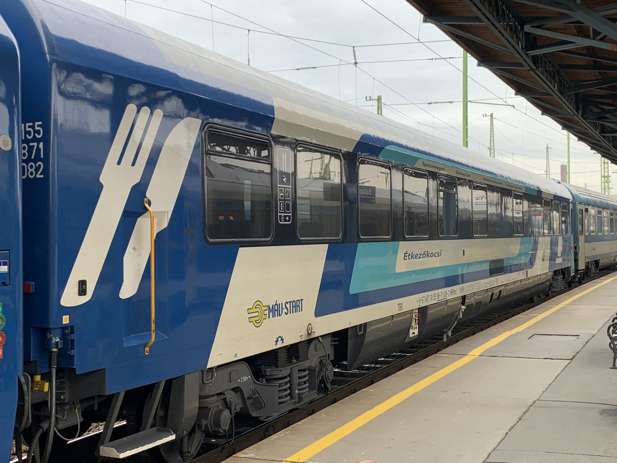 mavstart_etkezokocsi