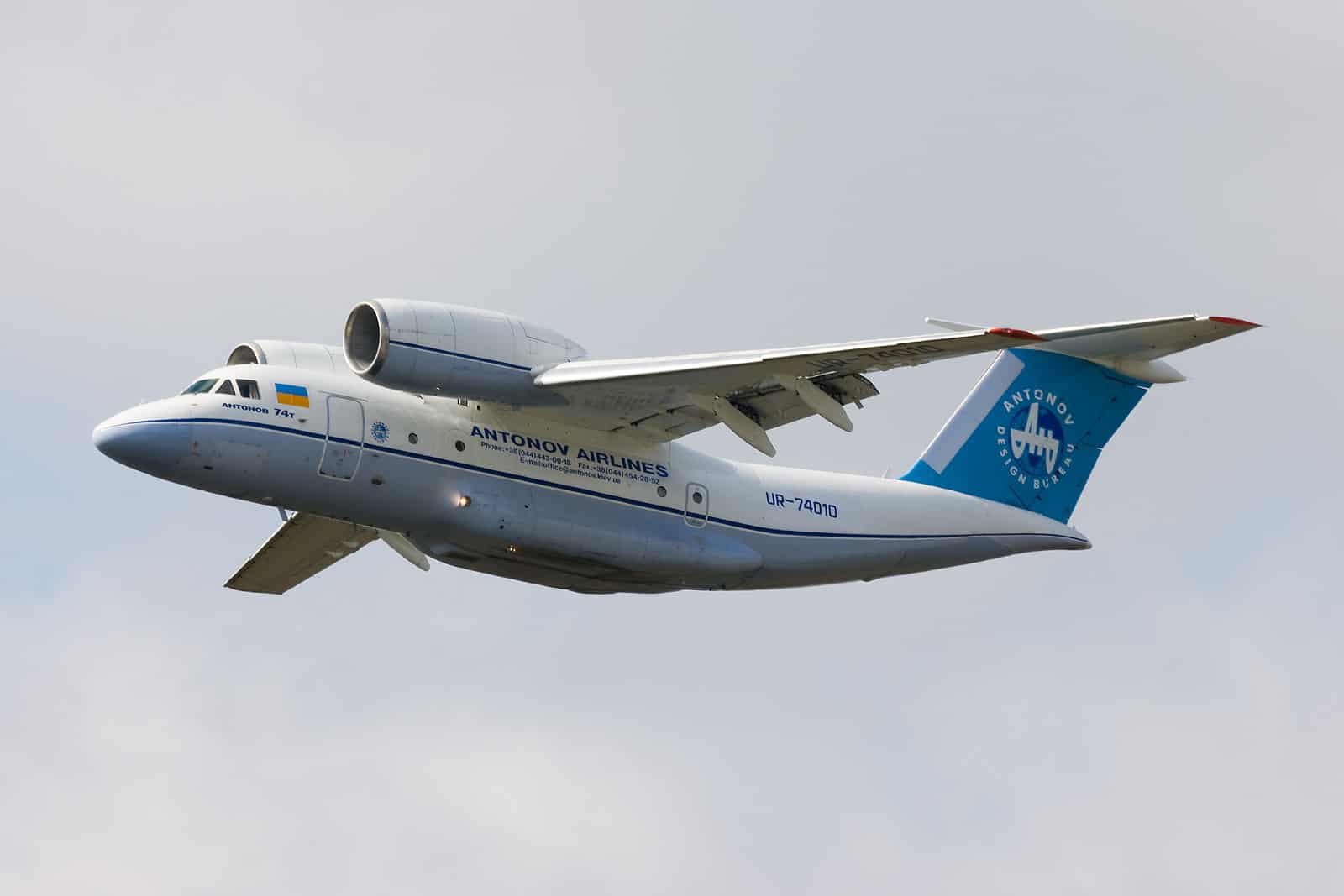 _antonov_74_