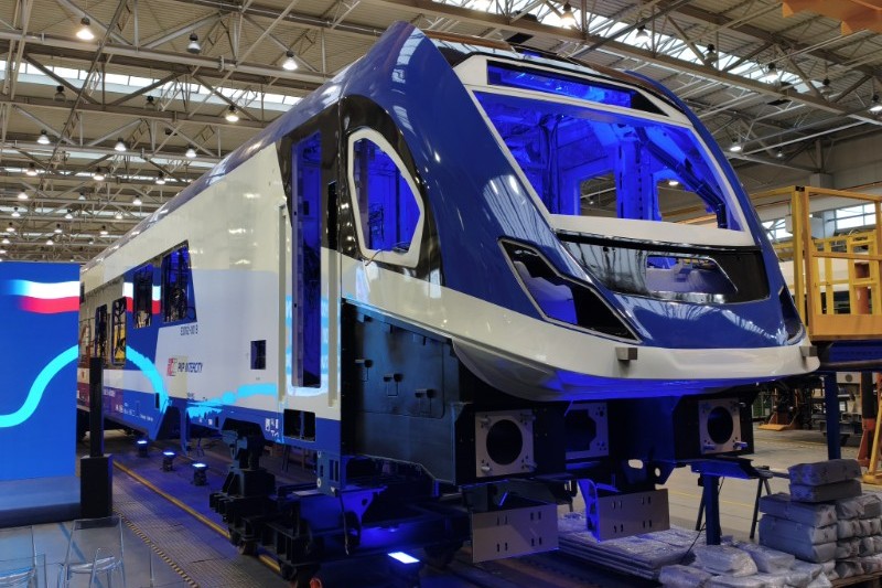 pkpic_newag_dualmotorvonat