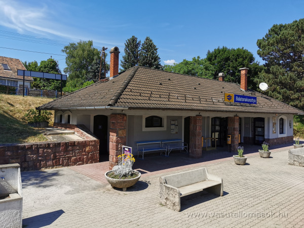 balatonakarattya_vasutallomas