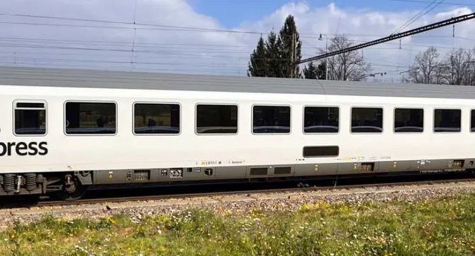 leoexpress_halokocsi