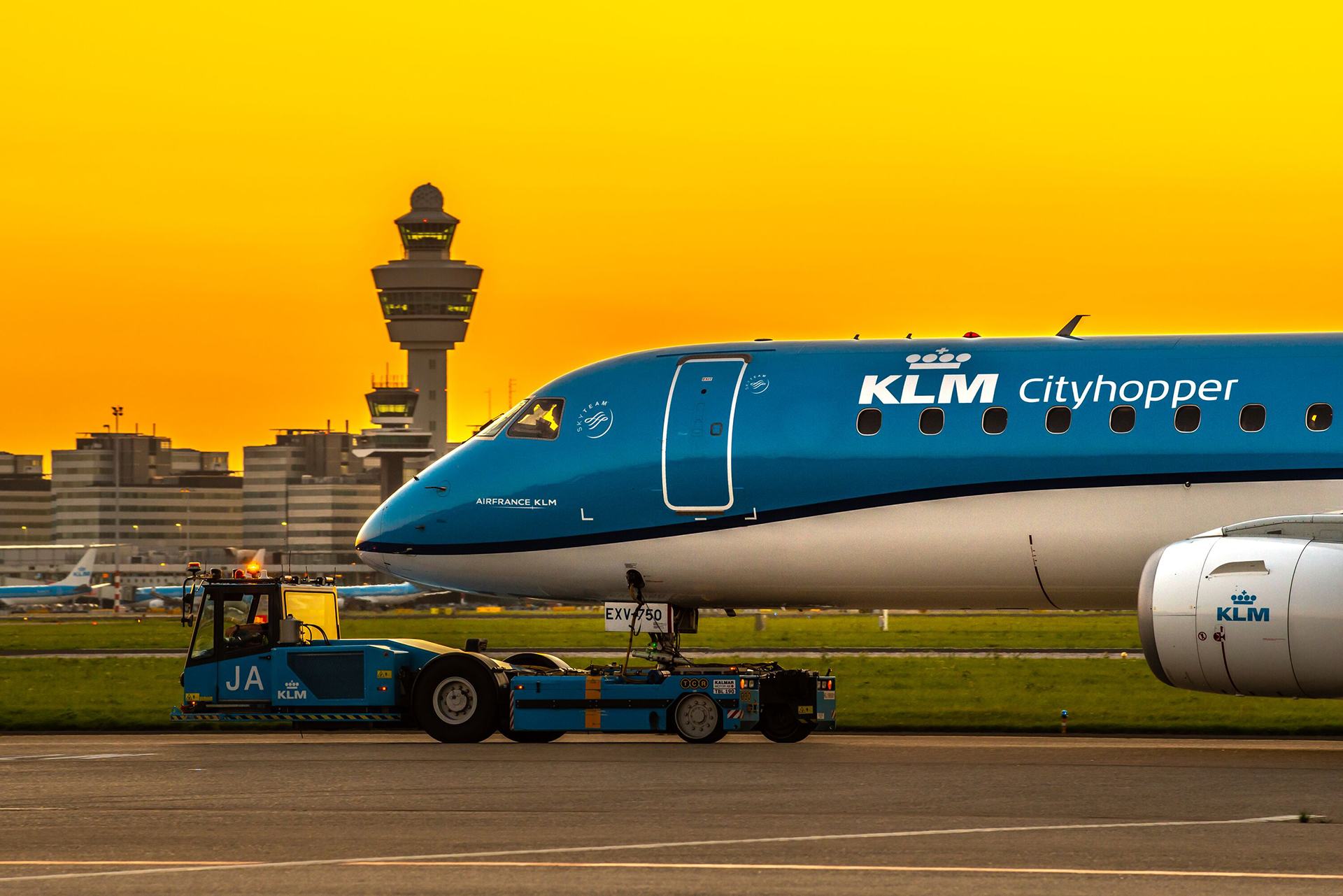 00_klm_cityhopper_60