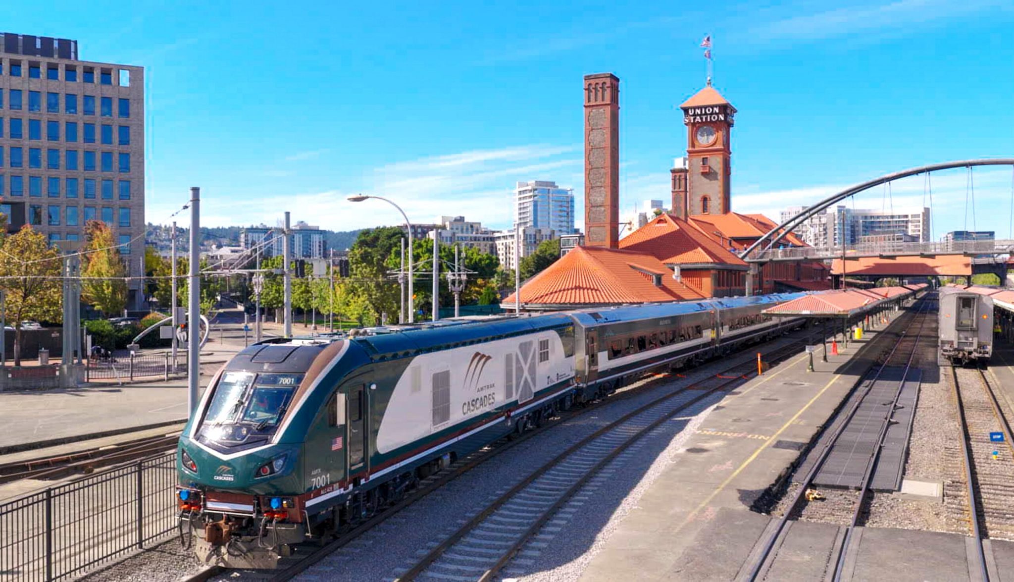 amtrak_airo_cascades