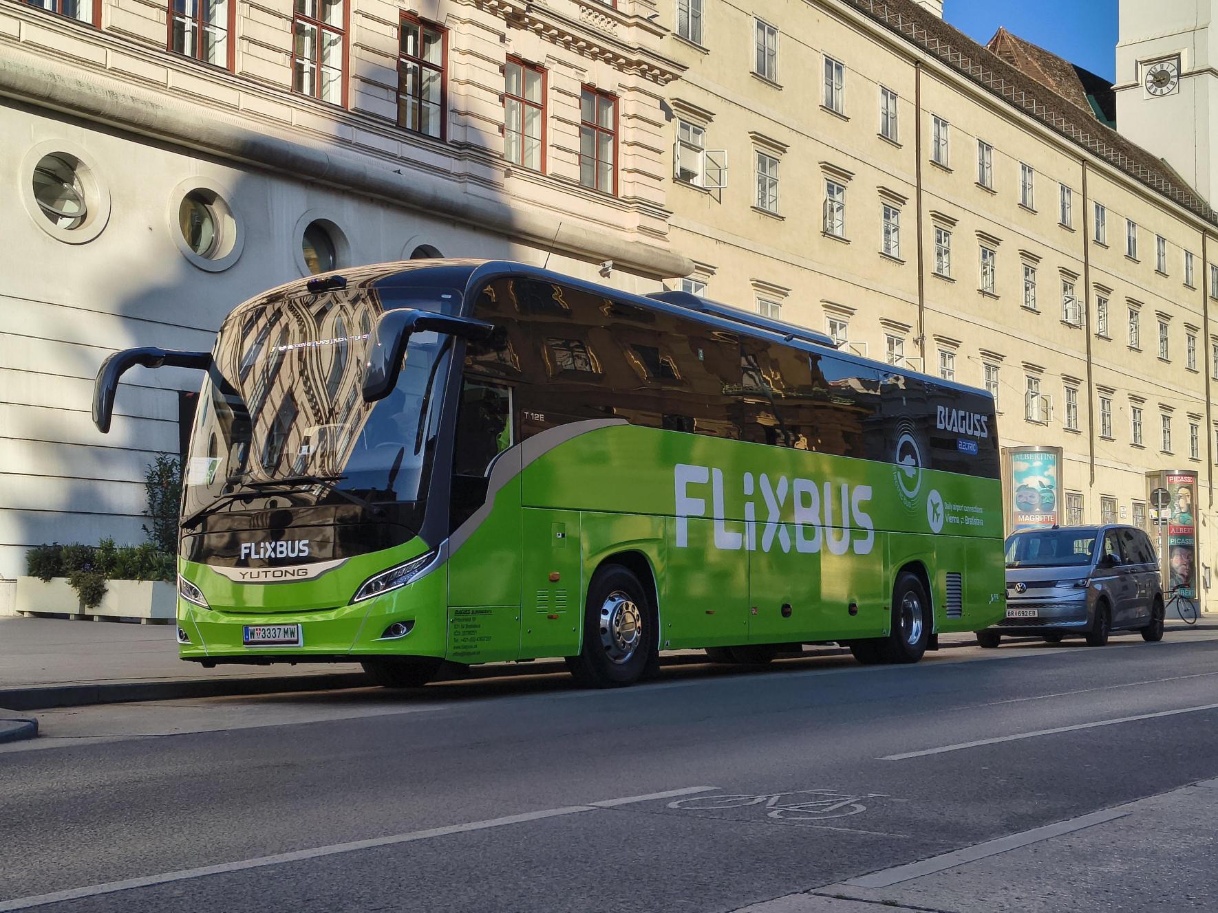 flixbus_blaguss_yutong_ebusz