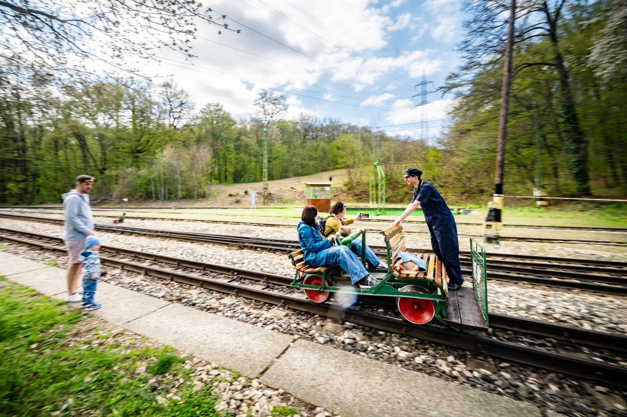 Kézihajtányozni is lehet majd (képek forrása: MÁV Zrt.)