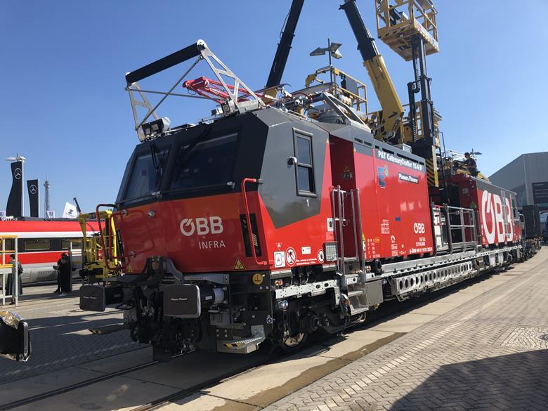 A DB InfraGo is vásárol az ÖBB Infrastruktur által már beszerzett Plasser & Theurer CatenaryCrafterekből (kép forrása: Railway Gazette)