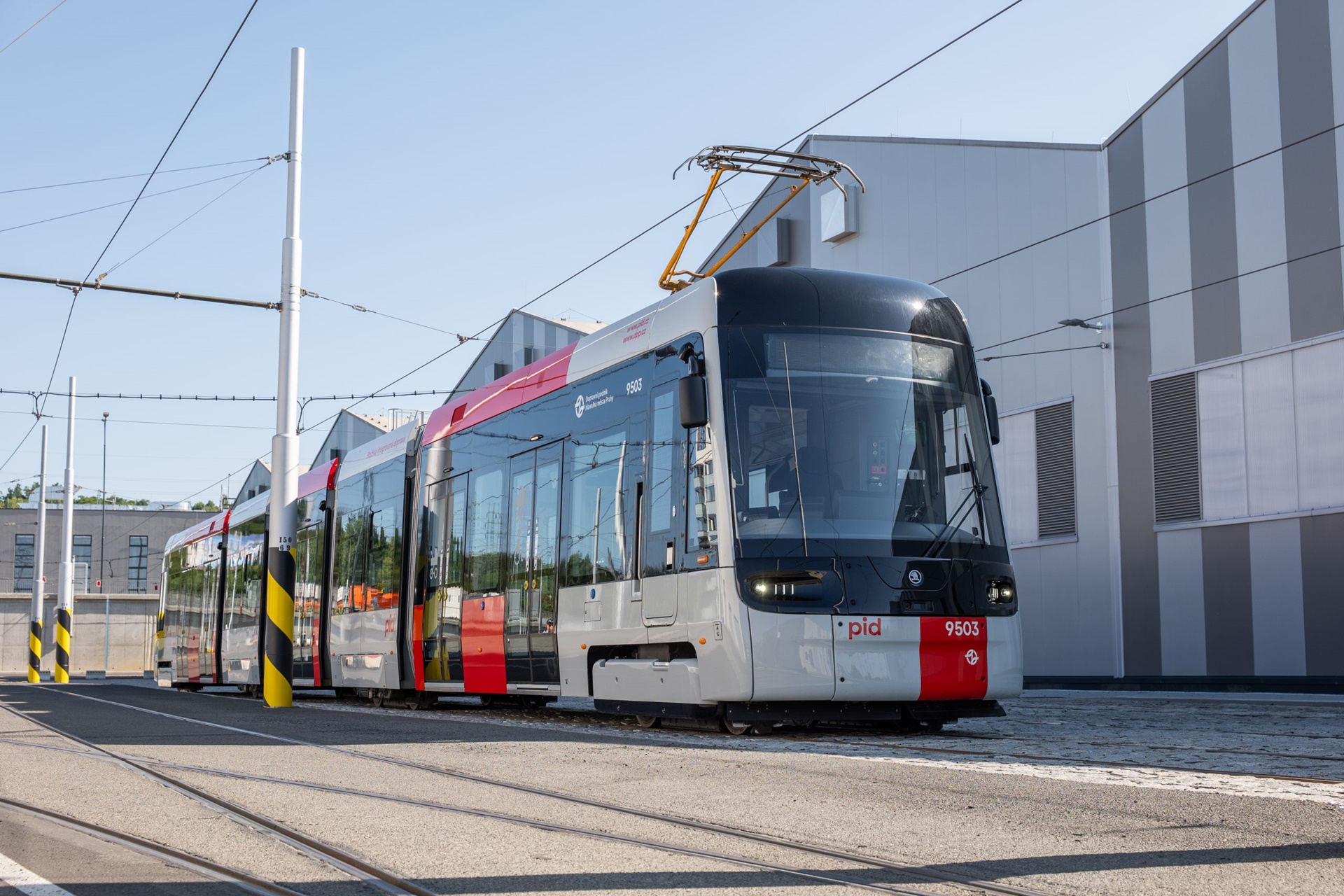 A Škoda elhozza ForCity Plusz 52T típusú villamosát is Berlinbe (kép forrása: Škoda Group / ACRI)