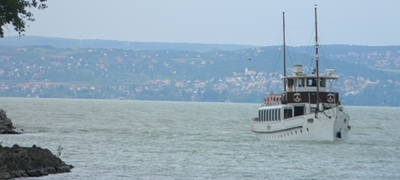 400px_balatonhajo