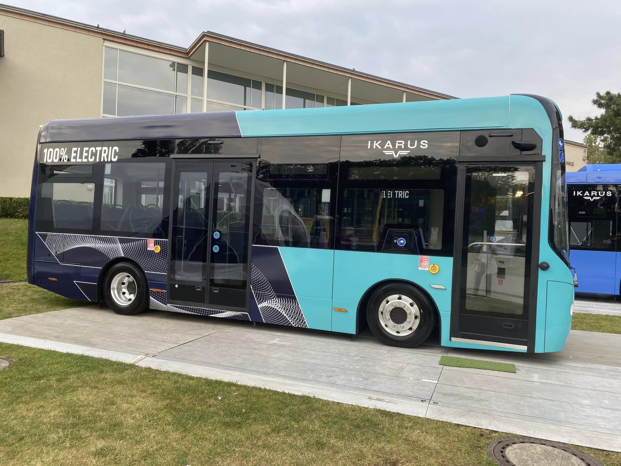 A nyolcméteres, elektromos Ikarus 80e midi (kép forrása: Ikarus Bus & Coach Facebook-oldal)