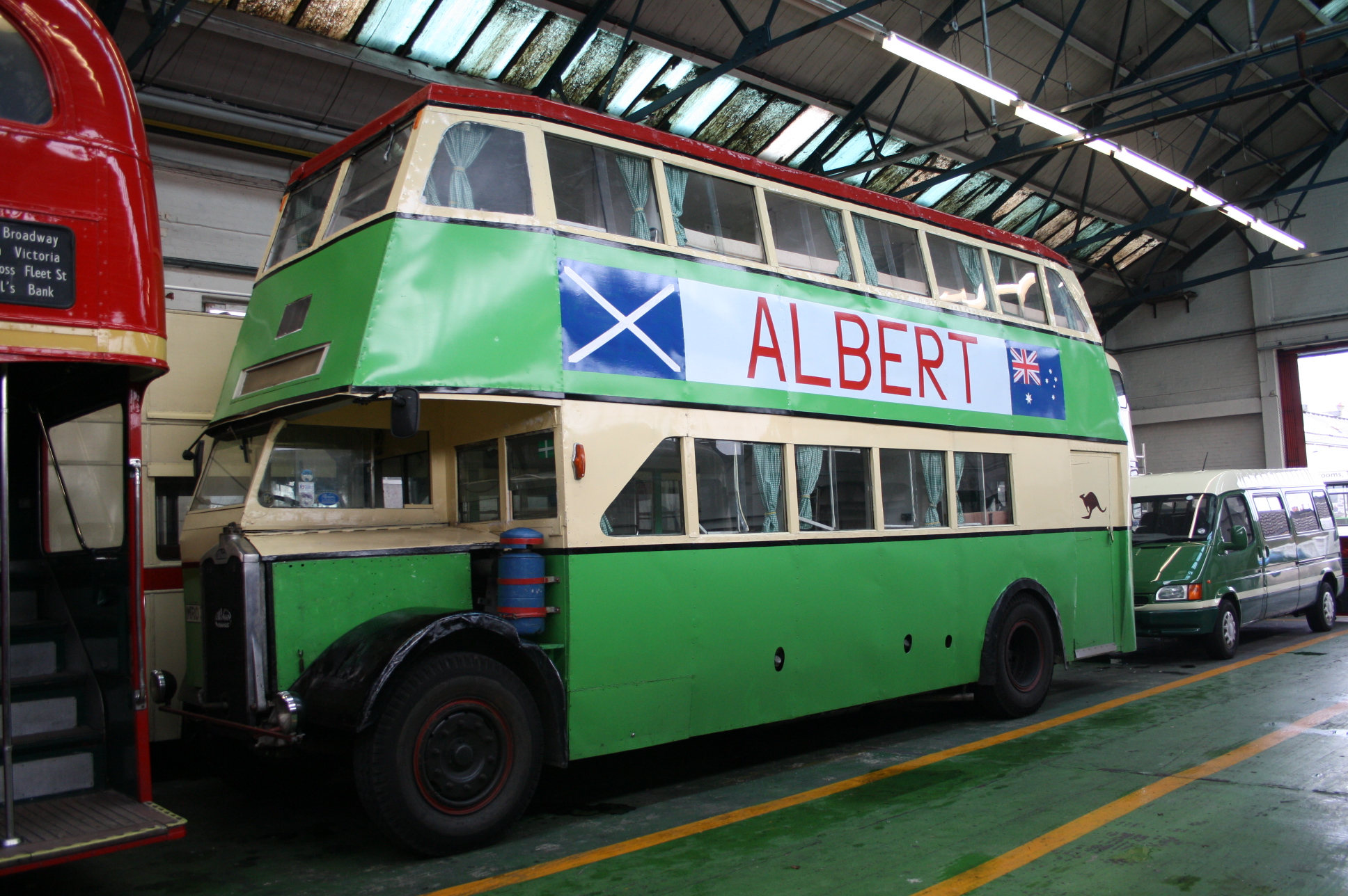 Az Albert nevű busz 2004-ben, már nyugdíjazva és kiállítva (kép forrása: Flickr)