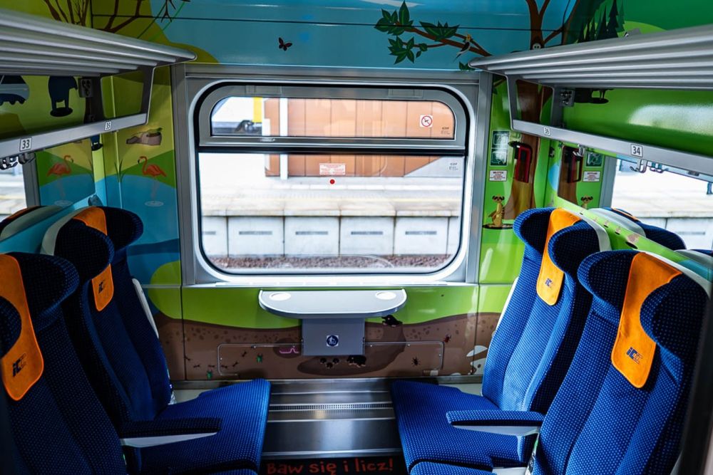 A Combók kellemes hangulatot árasztó személyfülkéi (képek forrása: PKP Intercity)