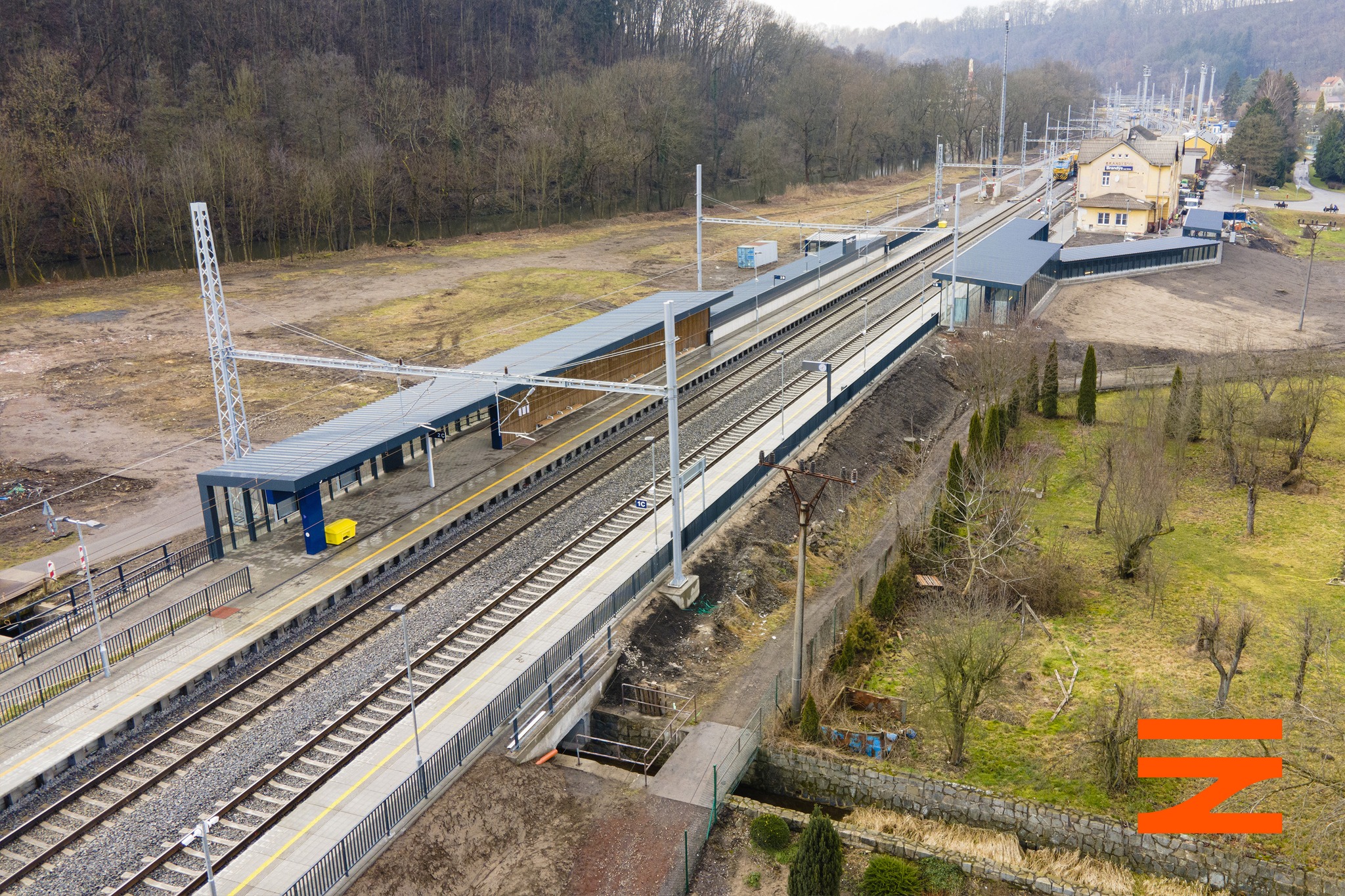 Brandýs nad Orlicí állomás látképe március elején (képek forrása: Správa železnic)